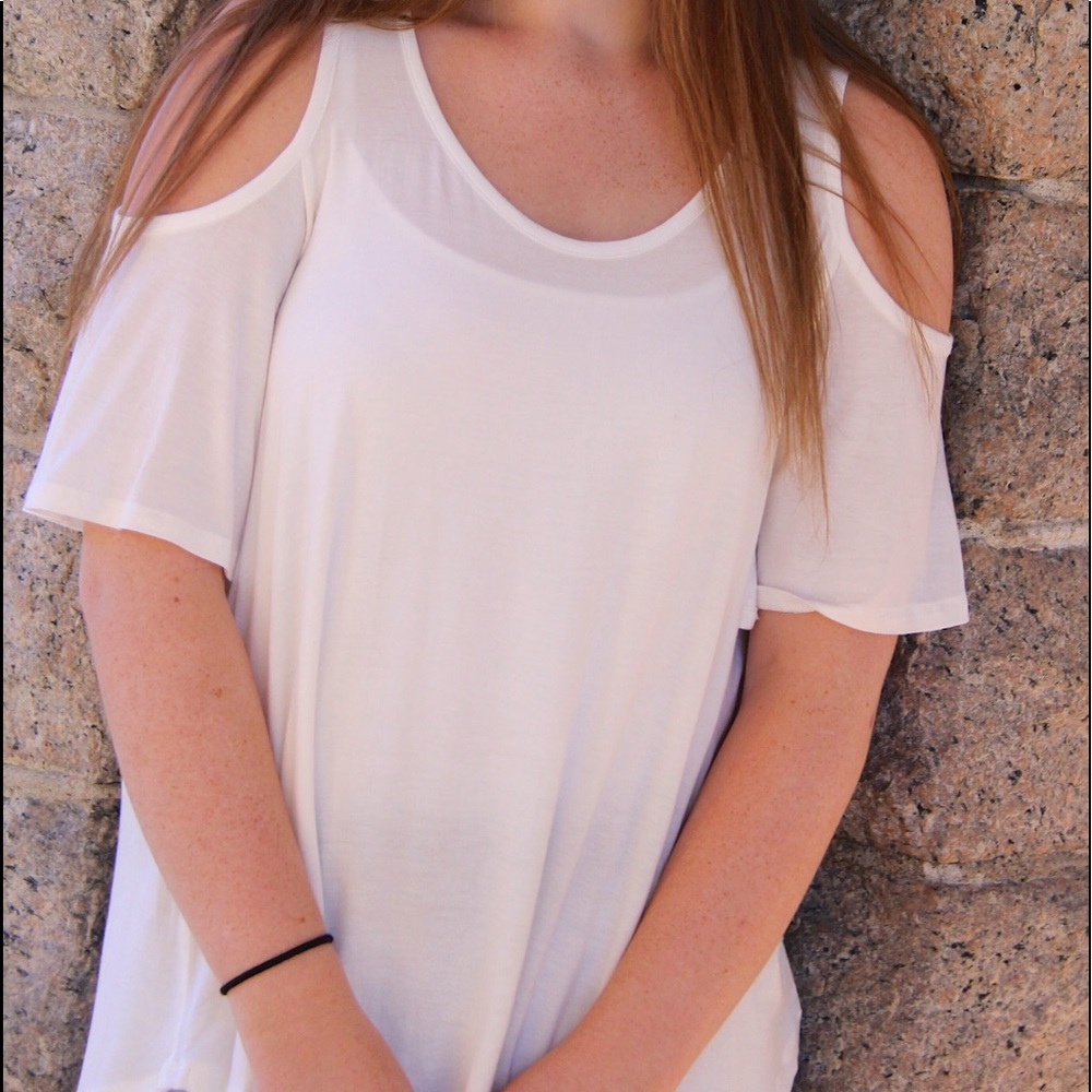 Open shoulder shirt